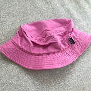 Patagonia Wavefarer Women’s pink bucket hat